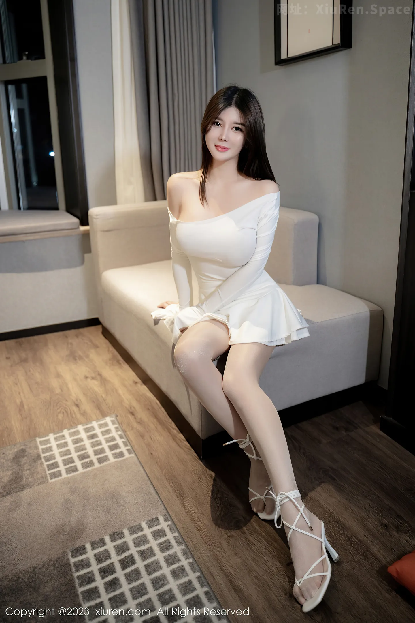 图片[5]-[XiuRen秀人网]2023.02.02 VOL.6208 林星阑 紧身OL制服与黑色蕾丝内衣加黑丝美腿性感私房写真集-秀人网官方网站